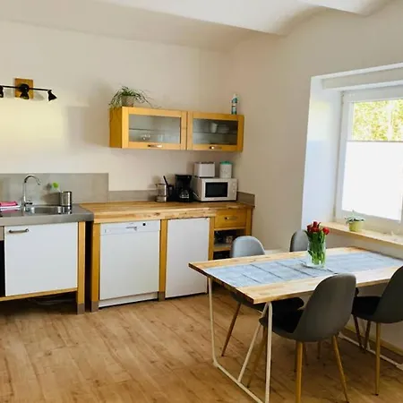 Liebevoll Renovierter Bauernhof Umgeben Von Herrlicher Natur, Liebevoll Modern Eingerichtete *